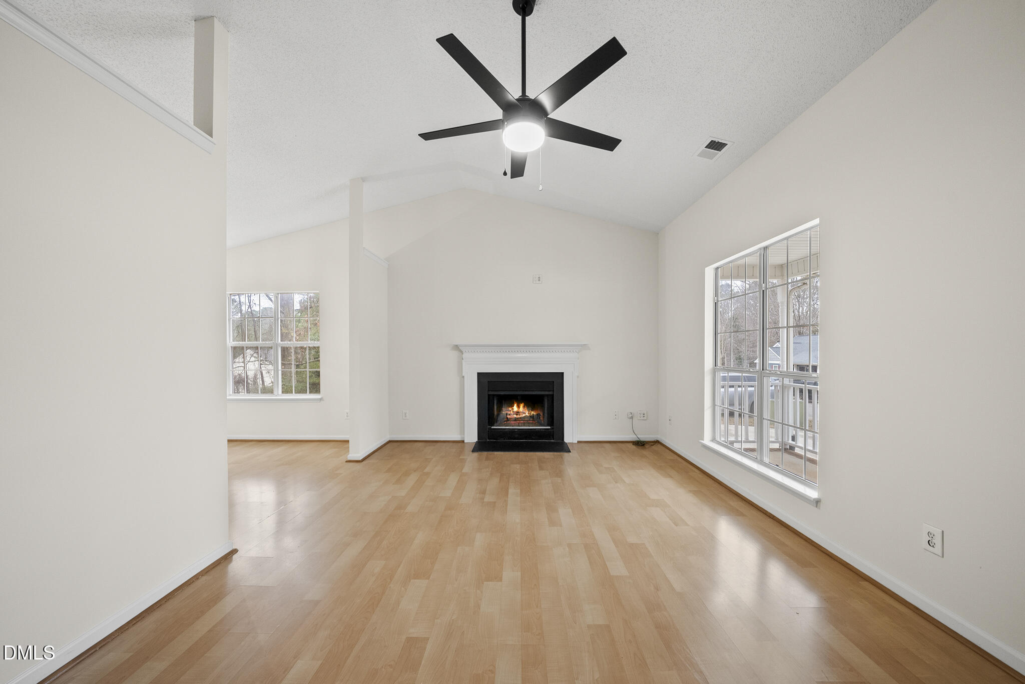 5705 Bashford Crest Lane Raleigh, NC 27606 - Photo 3 of 17 Living Room