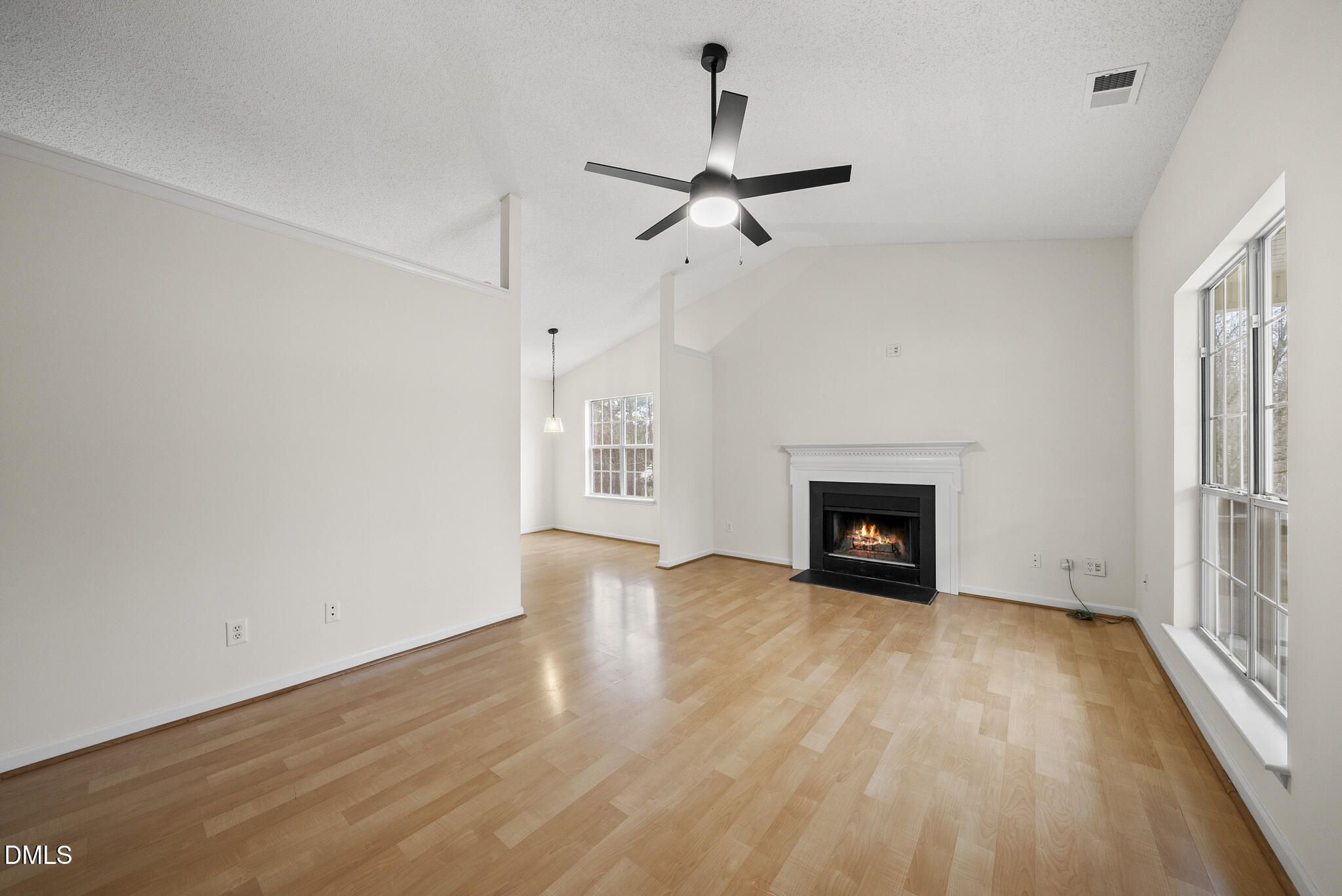 5705 Bashford Crest Lane Raleigh, NC 27606 - Photo 4 of 17 Living Room
