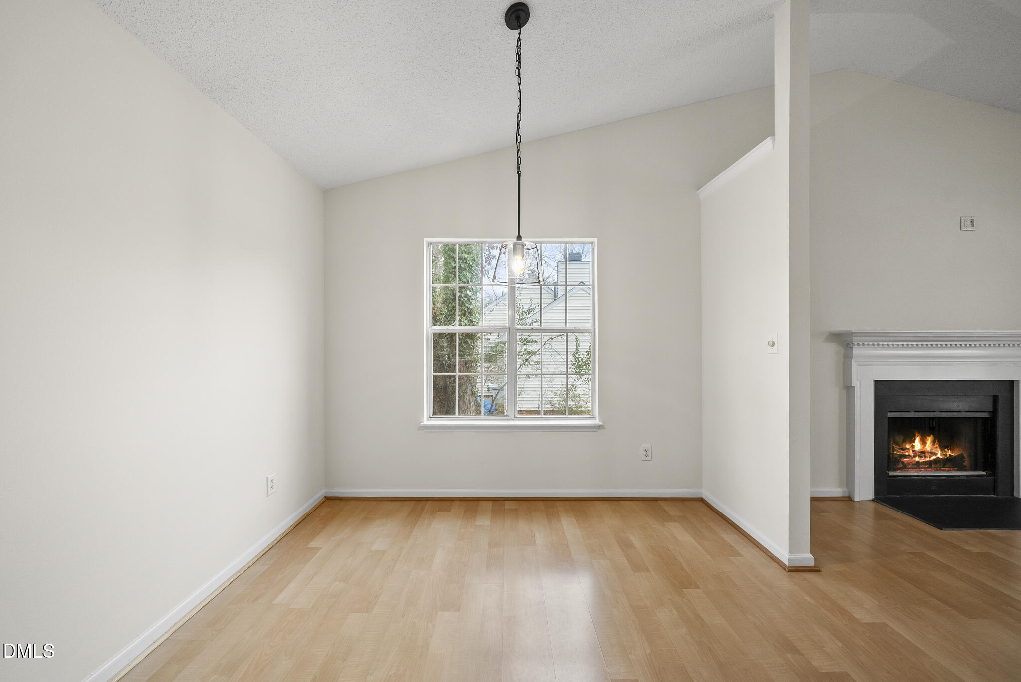 5705 Bashford Crest Lane Raleigh, NC 27606 - Photo 6 of 17 Dining