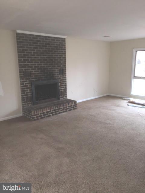 12007 Fort Washington Road Fort Washington, MD 20744 - Photo 2 of 9 Living Room