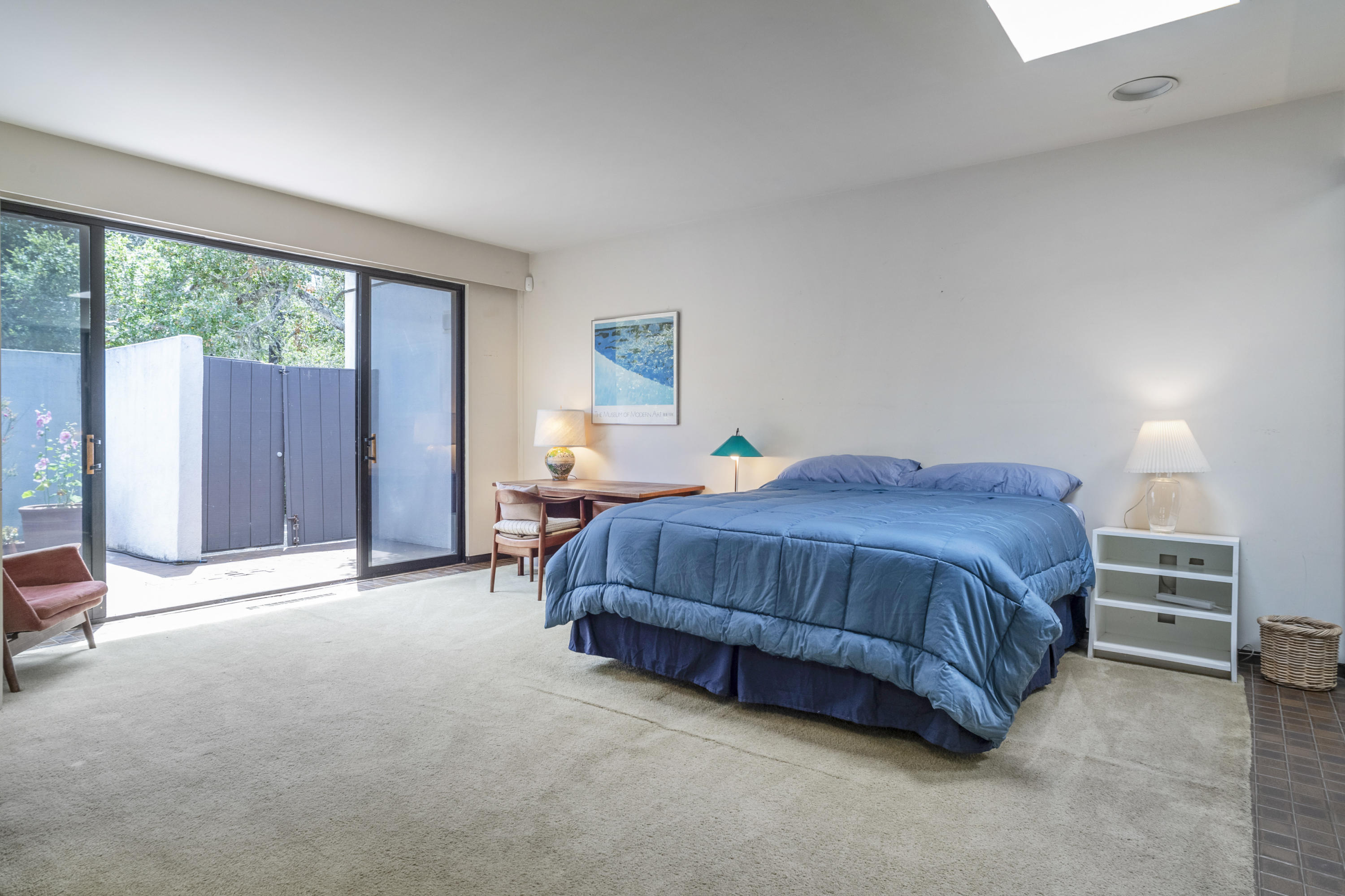 Undisclosed Address Montecito, CA 93108 - Photo 31 of 32 a spacious bedroom with a bed and a window