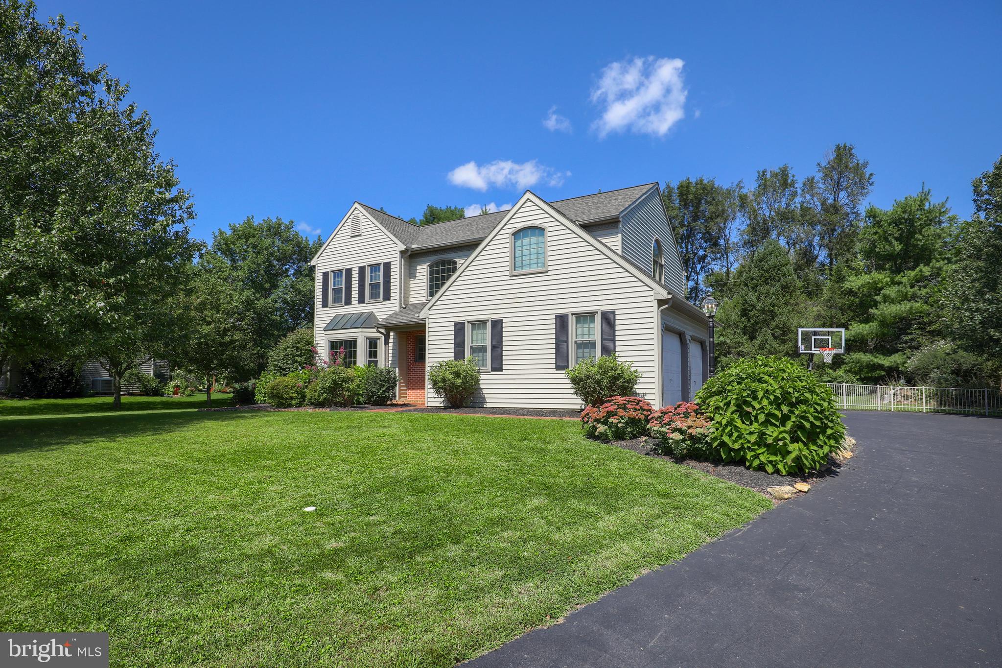 12 Round House Drive Lititz, PA 17543 - Photo 4 of 64 Gallery Image 4