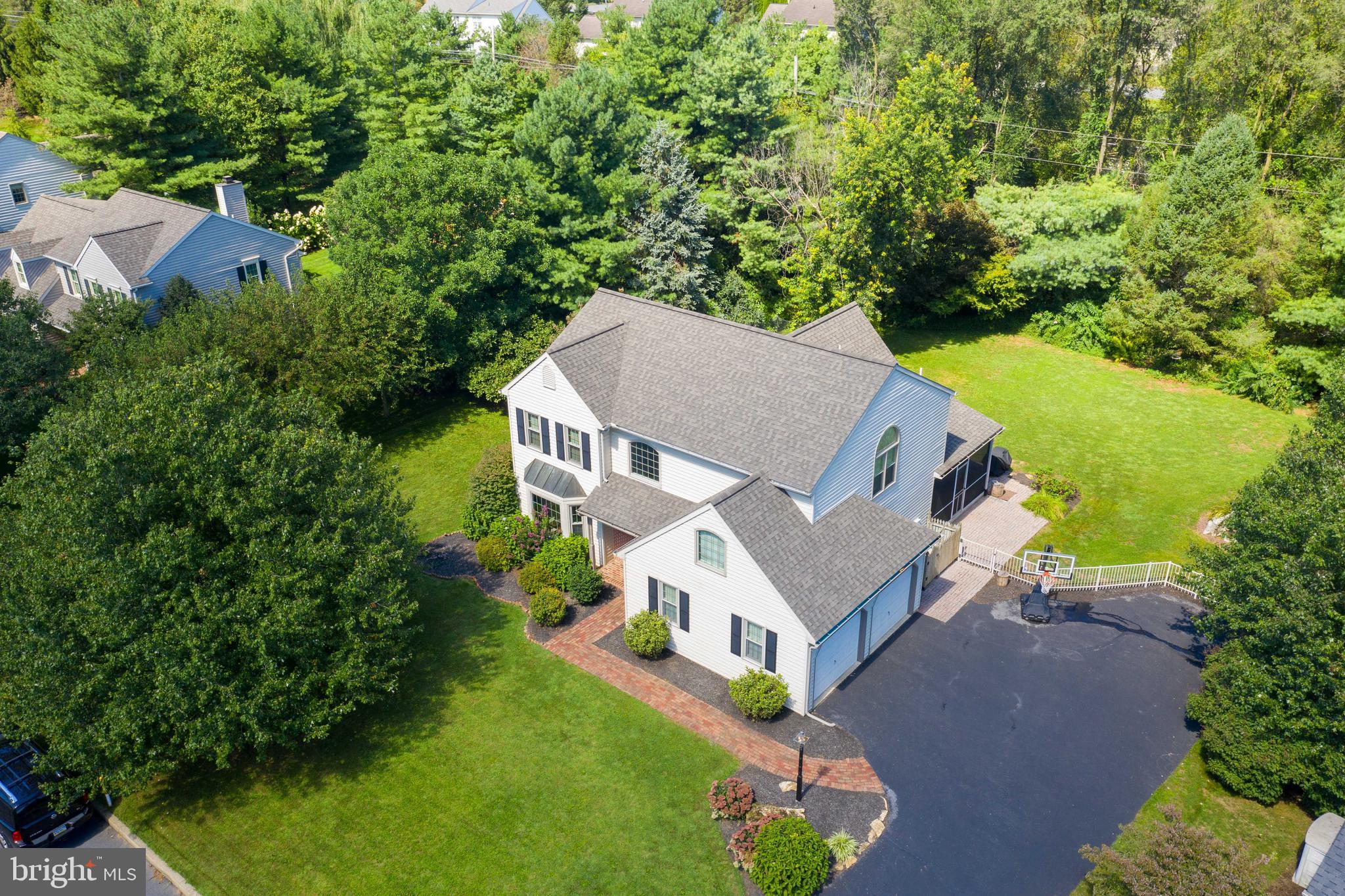 12 Round House Drive Lititz, PA 17543 - Photo 8 of 64 Gallery Image 8