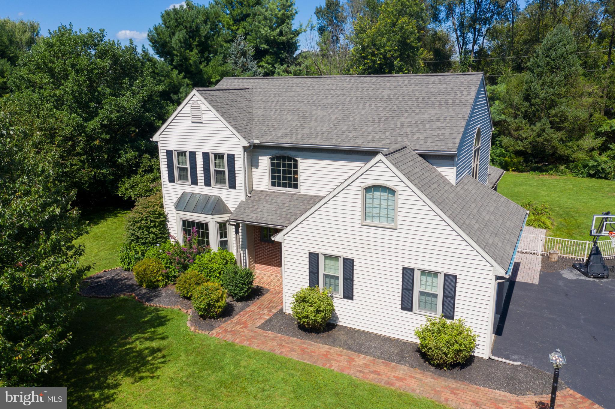 12 Round House Drive Lititz, PA 17543 - Photo 9 of 64 Gallery Image 9