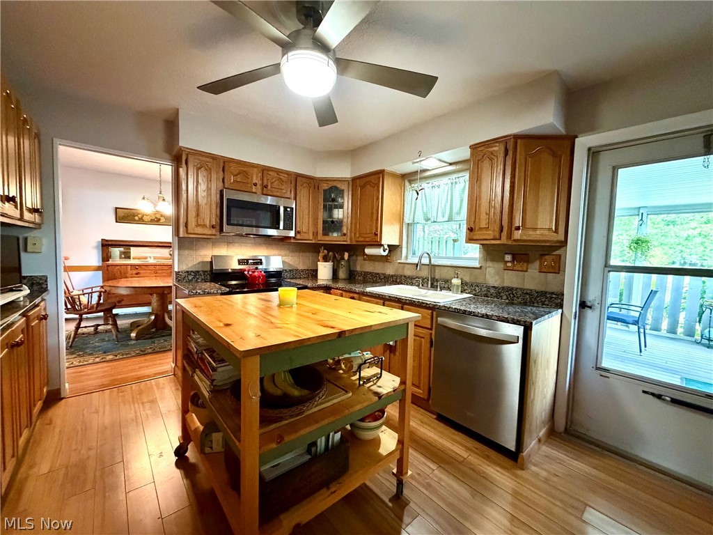 15794 Mayfield Road Huntsburg, OH 44046 - Photo 7 of 37
