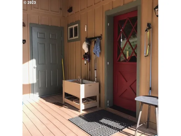 $695,000 | Undisclosed Address, Tiller, OR 97484