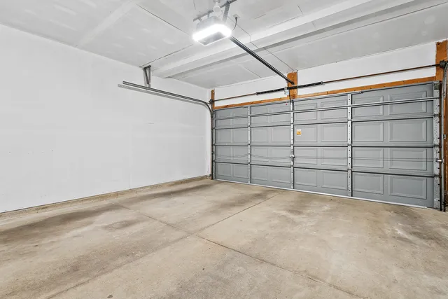 a view of a garage