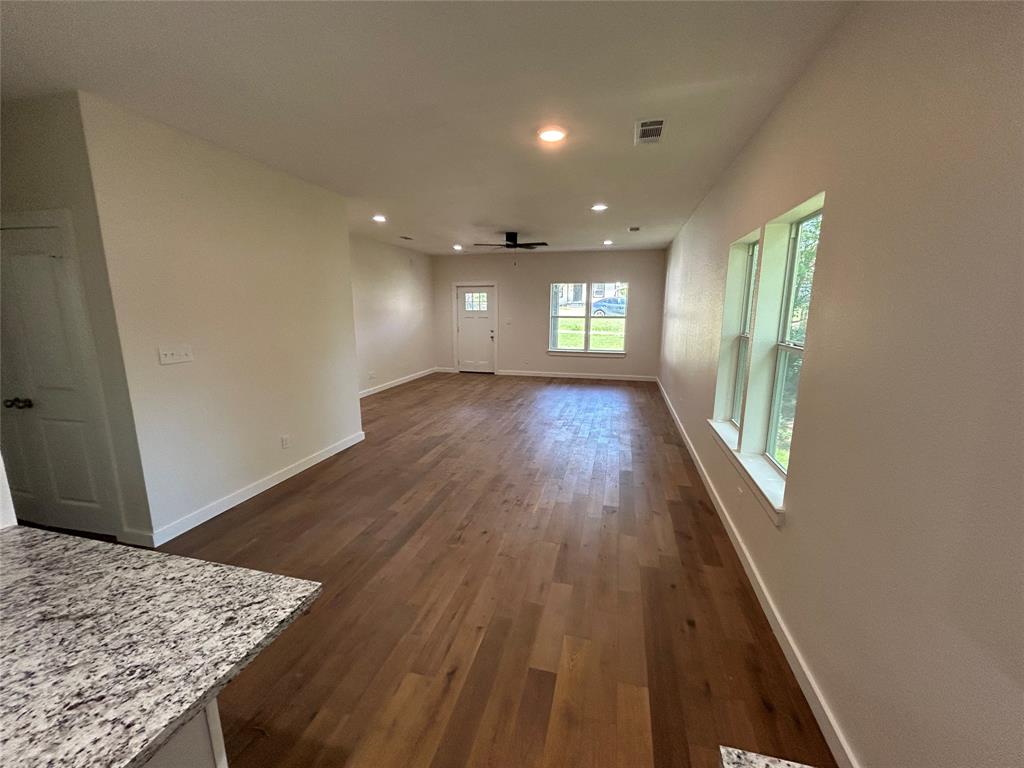 622 East Woodard Street Denison, TX 75021 - Photo 11 of 22