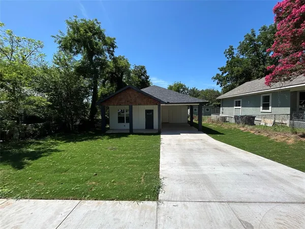 $215,000 | 622 East Woodard Street, Denison, TX 75021