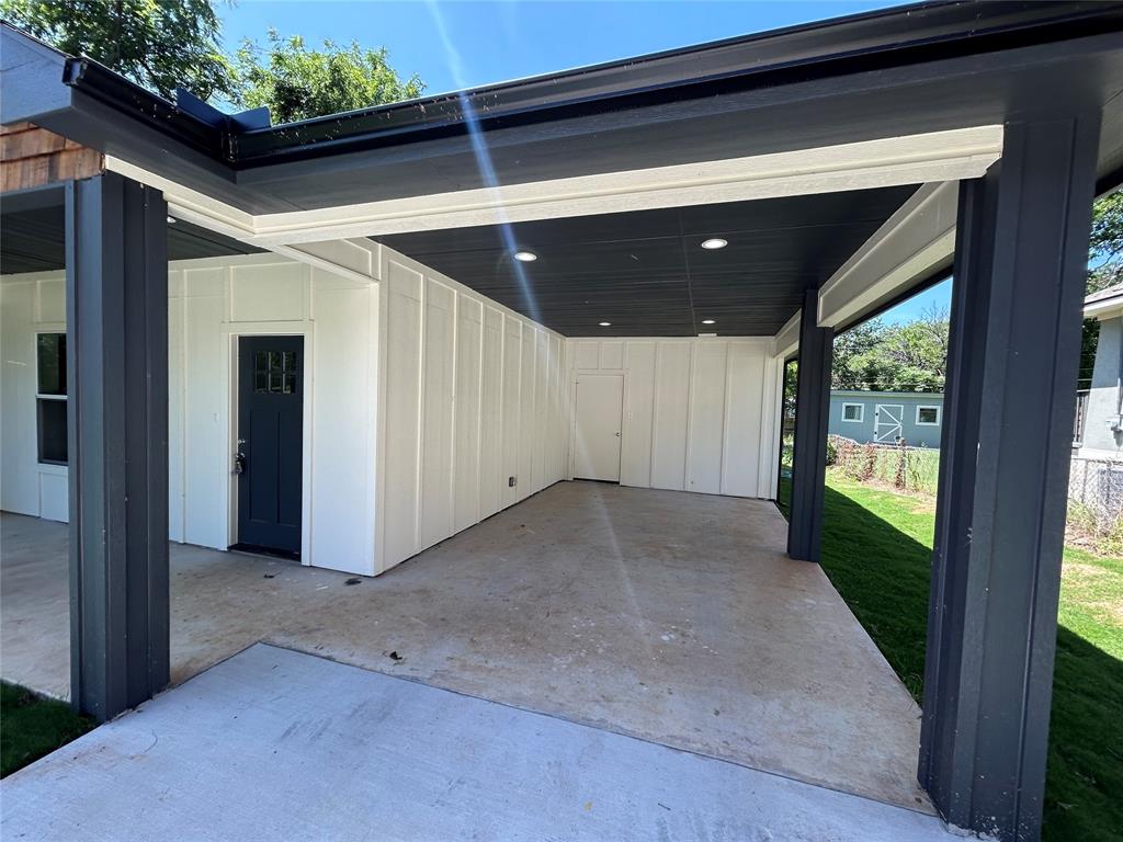 622 East Woodard Street Denison, TX 75021 - Photo 5 of 22