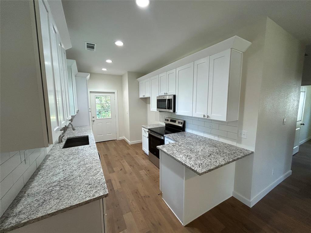 622 East Woodard Street Denison, TX 75021 - Photo 10 of 22