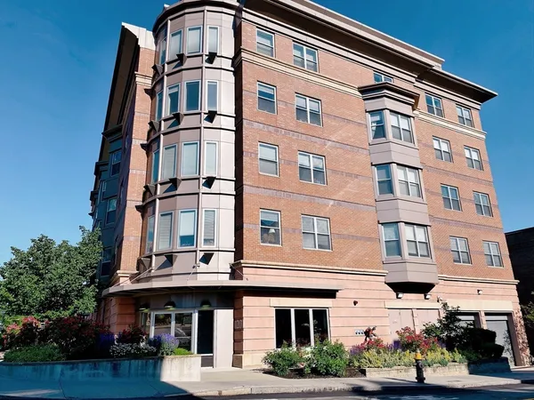 $5,200 | 120 Mountfort Street, Unit 401, Boston, MA 02215