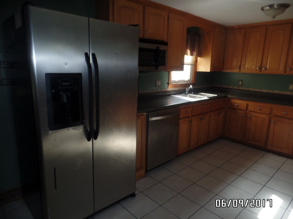 49 Senna Road Fitchburg, MA 01420 - Photo 11 of 12 Gallery Image 11
