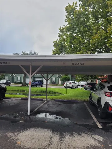 $2,100 | 9732 Lake Chase Island Way, Tampa, FL 33626