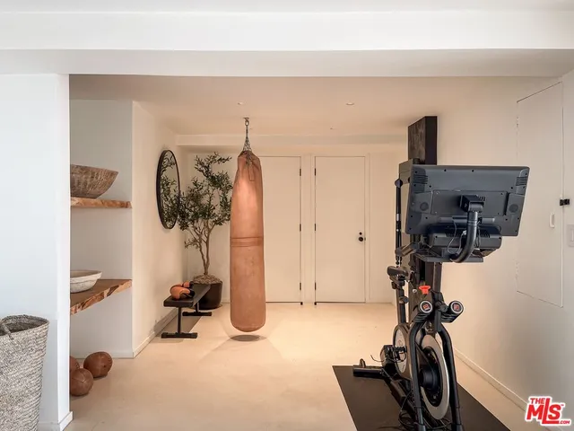 a view of entryway and hall