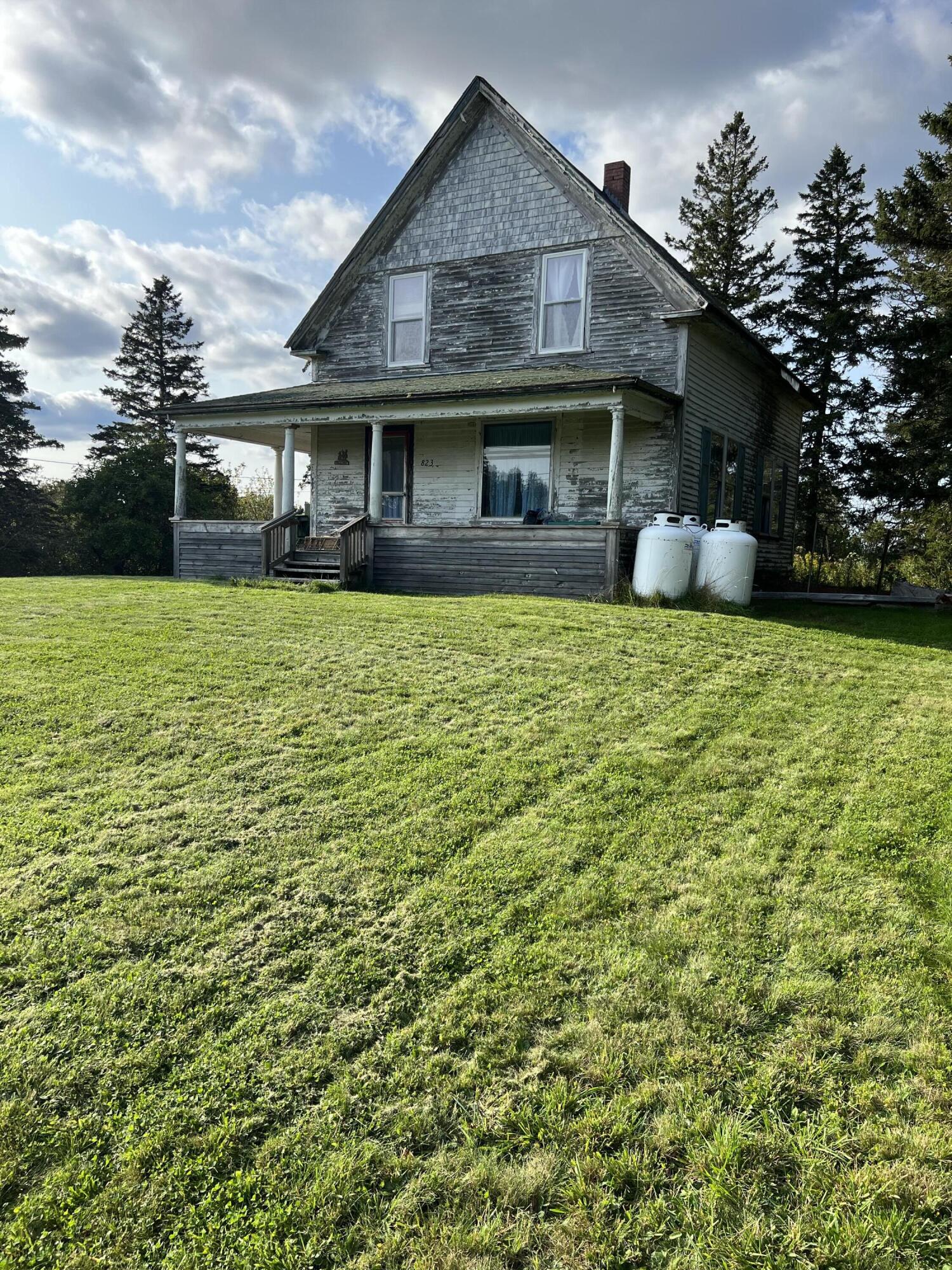 823 County Road Lubec, ME 04652 - Photo 2 of 18 IMG_0311