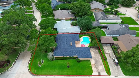 $525,000 | 3031 Broadmoor Drive, Sugar Land, TX 77478
