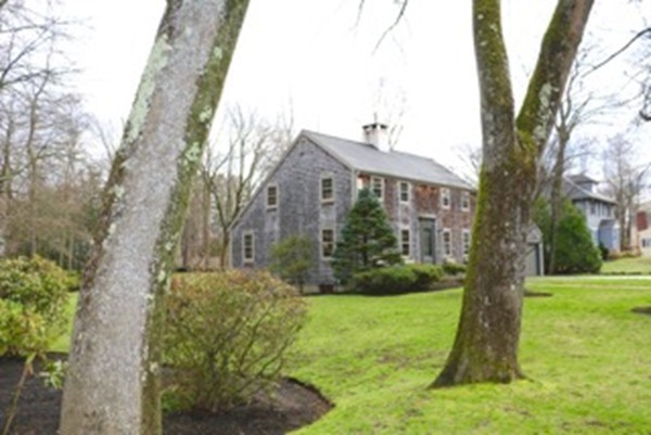 62 Scotland Road Reading, MA 01867 - Photo 2 of 24 Gallery Image 2