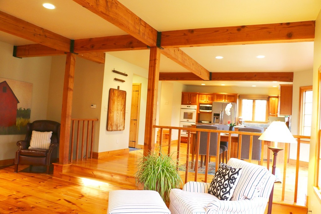 62 Scotland Road Reading, MA 01867 - Photo 8 of 24 Gallery Image 8