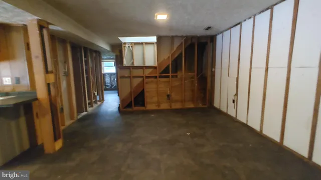 $339,900 | 7010 Evergreen Drive, Waldorf, MD 20601