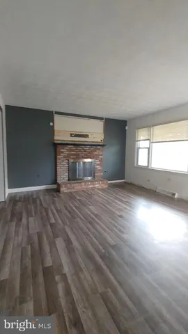 $339,900 | 7010 Evergreen Drive, Waldorf, MD 20601