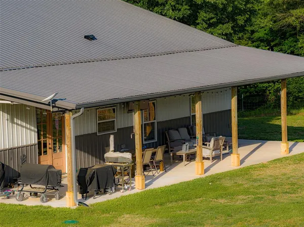 $1,539,500 | 419 Highway 175, Eustace, TX 75124