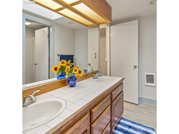 16678 Southwest Inverurie Road Lake Oswego, OR 97035 - Photo 13 of 26 Gallery Image 13