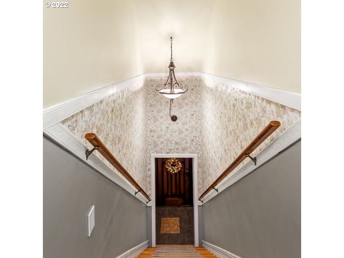 16678 Southwest Inverurie Road Lake Oswego, OR 97035 - Photo 17 of 26 Gallery Image 17
