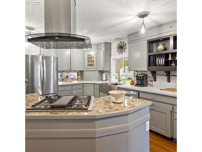 16678 Southwest Inverurie Road Lake Oswego, OR 97035 - Photo 6 of 26 Gallery Image 6