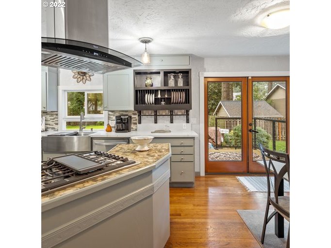 16678 Southwest Inverurie Road Lake Oswego, OR 97035 - Photo 8 of 26 Gallery Image 8