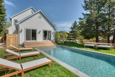 $2,350,000 | 980 Manhanset Avenue, Greenport, NY 11944