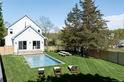 $2,150,000 | 980 Manhanset Avenue, Greenport, NY 11944