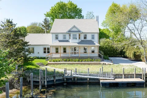 $2,150,000 | 980 Manhanset Avenue, Greenport, NY 11944