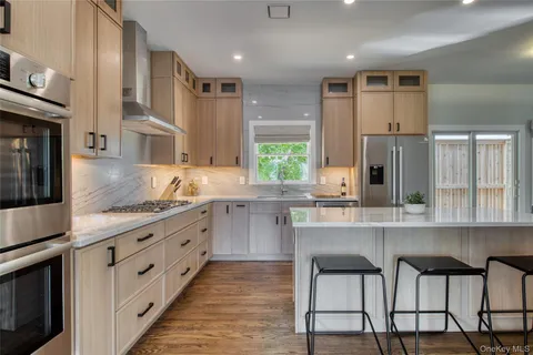 $2,350,000 | 980 Manhanset Avenue, Greenport, NY 11944