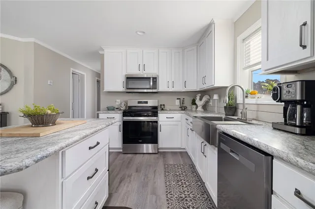 $290,000 | 22 Valiant Drive, Coventry, RI 02816