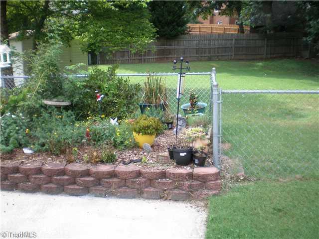 3203 Rolling Road High Point, NC 27265 - Photo 14 of 15 Yard/Garden.