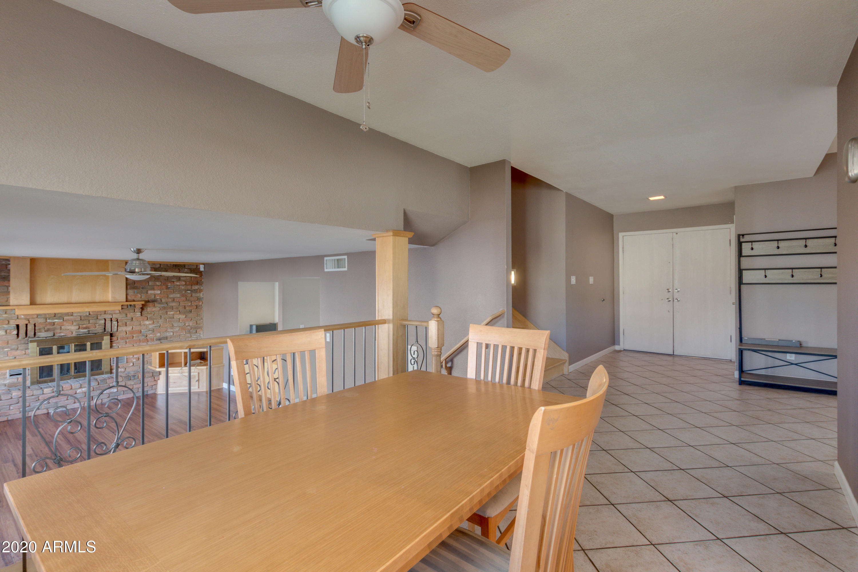 2448 West Hearn Road Phoenix, AZ 85023 - Photo 13 of 39 Kitchen Eating