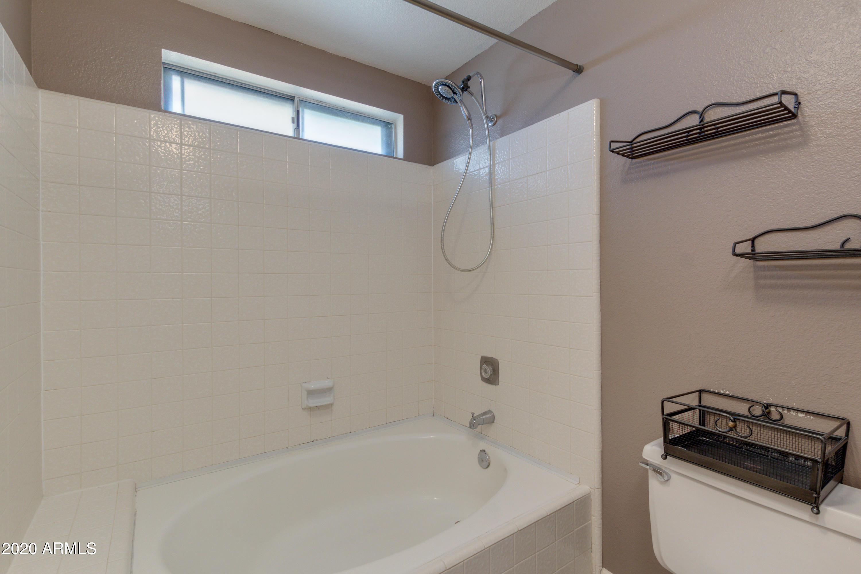 2448 West Hearn Road Phoenix, AZ 85023 - Photo 24 of 39 Master Bath