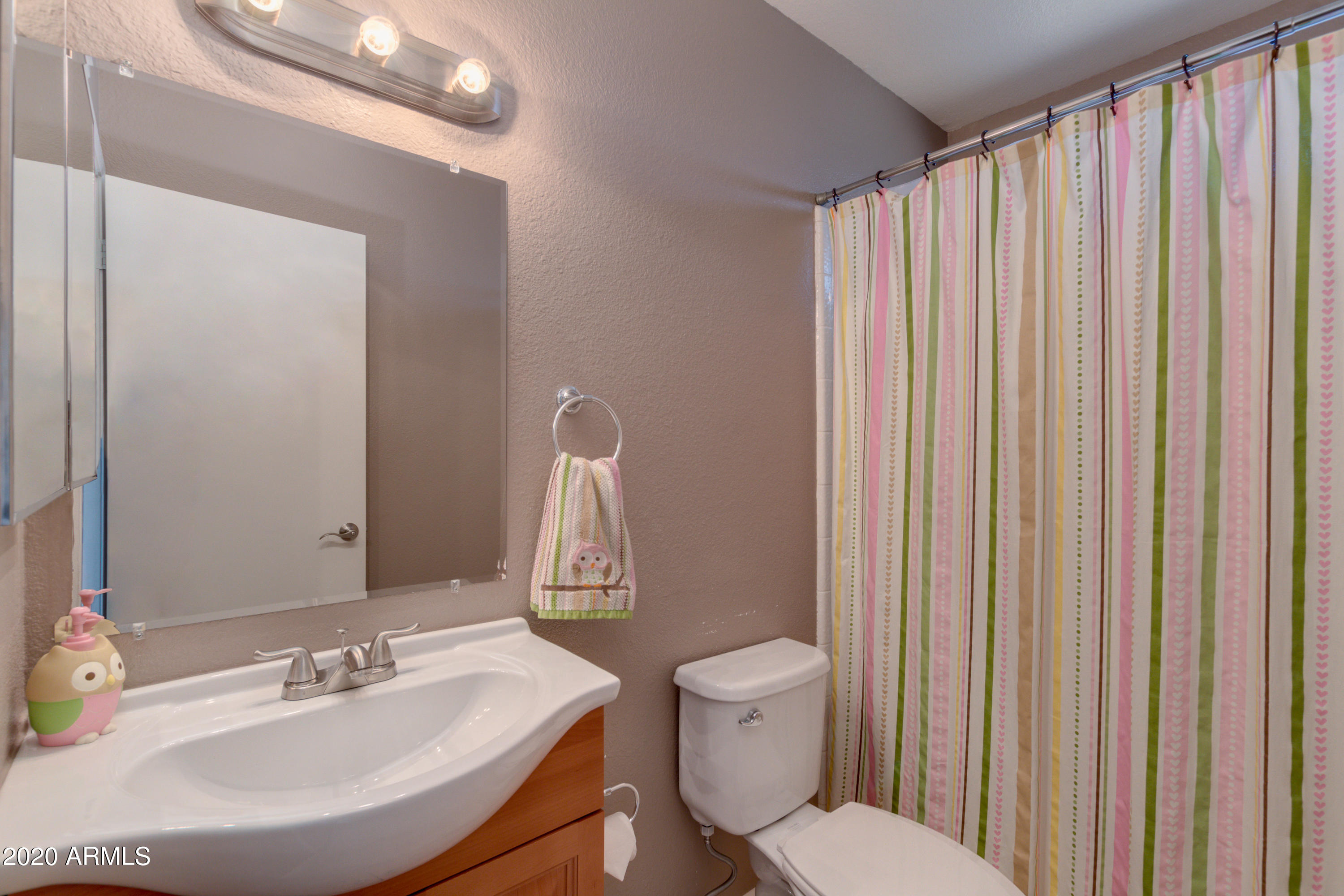 2448 West Hearn Road Phoenix, AZ 85023 - Photo 31 of 39 Bath