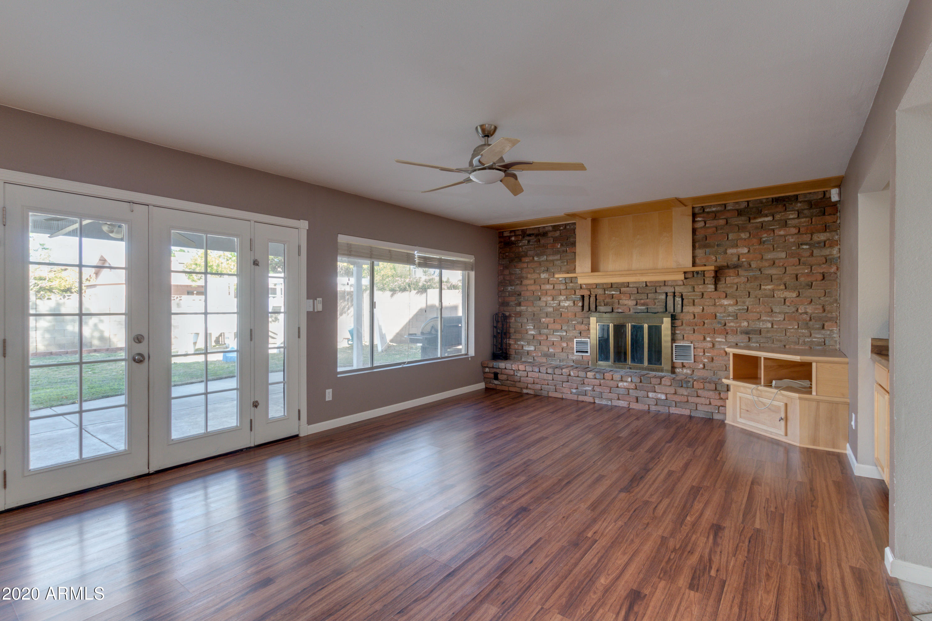 2448 West Hearn Road Phoenix, AZ 85023 - Photo 9 of 39 Downstairs FR