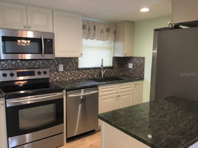 $1,700 | 1400 Mineo Drive, Unit 10B, Punta Gorda, FL 33950