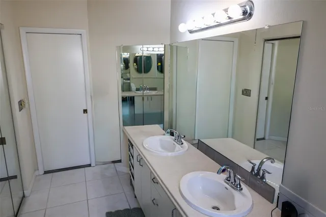 $2,100 | 1695 Hamilton Court, Dunedin, FL 34698