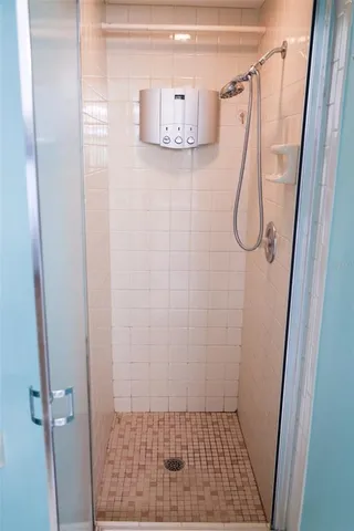 $2,100 | 1695 Hamilton Court, Dunedin, FL 34698