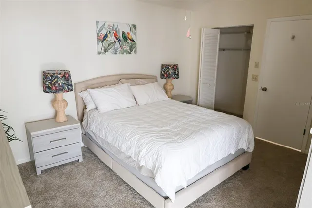 $2,100 | 1695 Hamilton Court, Dunedin, FL 34698