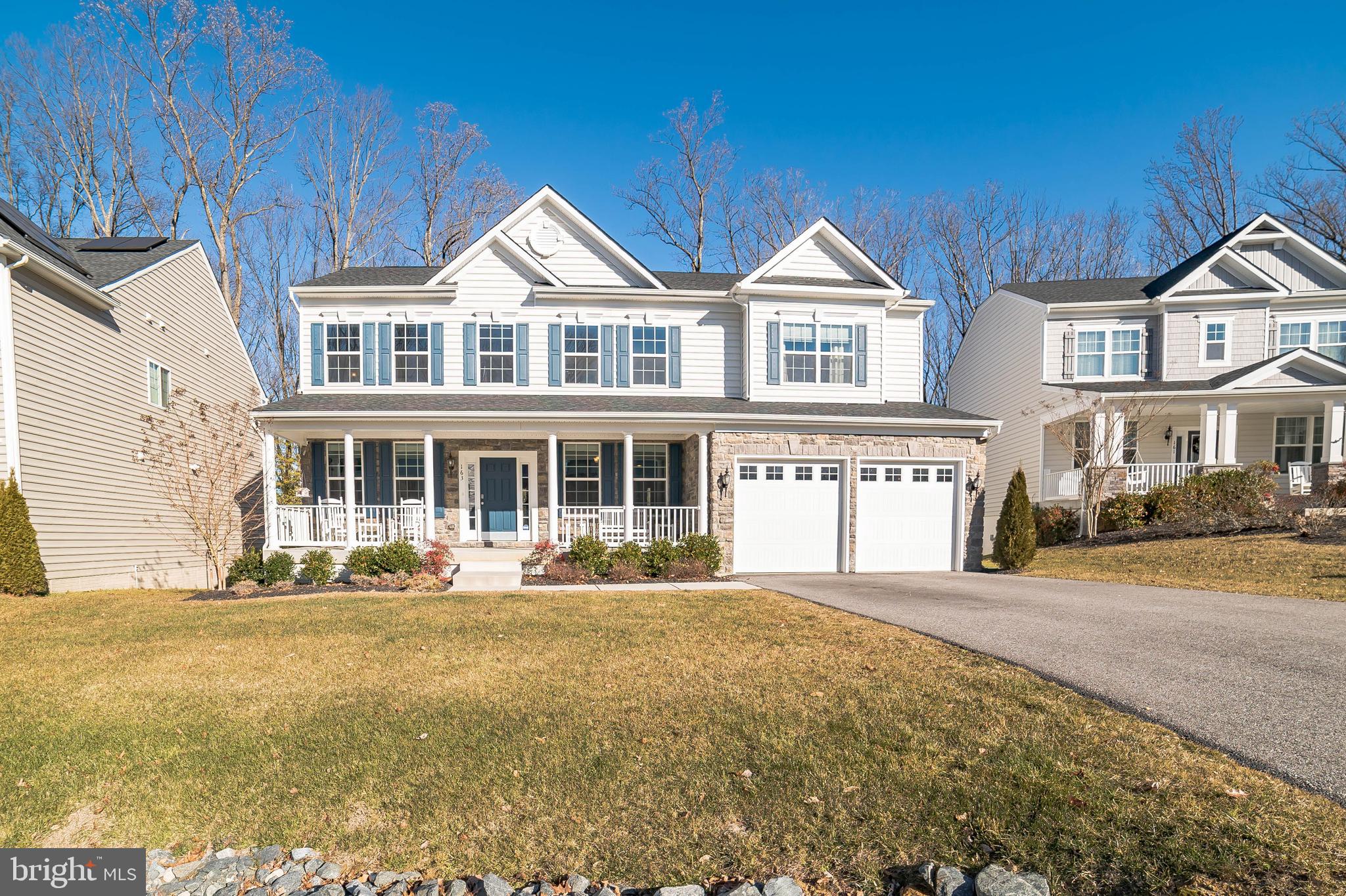 5 bed 4 full bath completely loaded