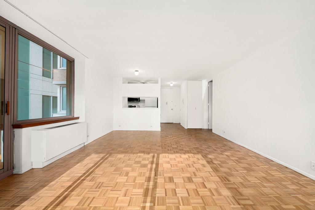 235 East 40th Street, Unit 2C Manhattan, NY 10016 - Photo 18 of 43