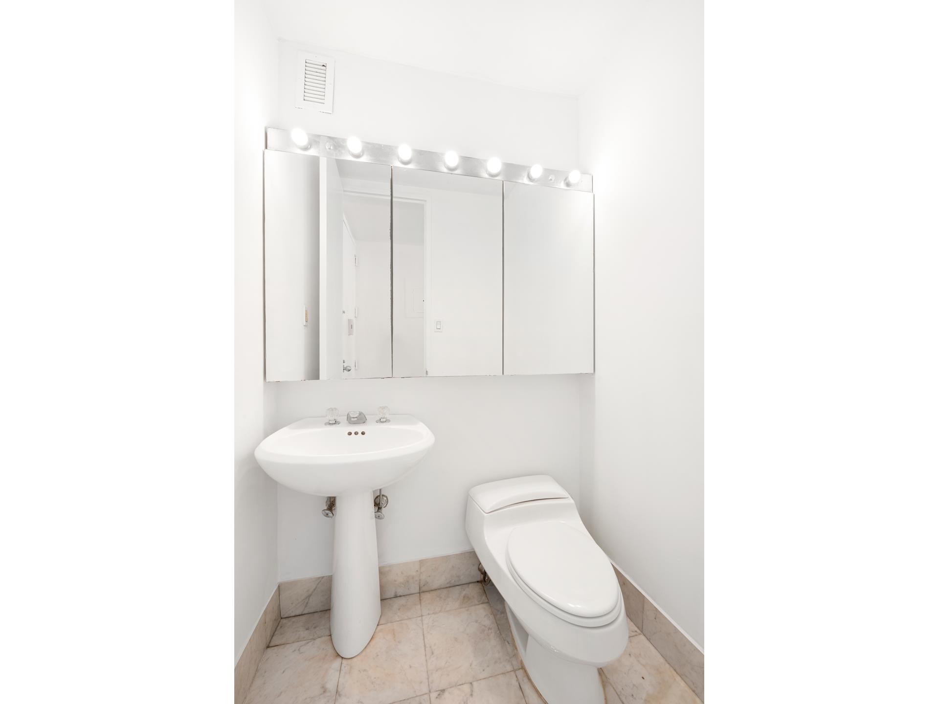 235 East 40th Street, Unit 2C Manhattan, NY 10016 - Photo 24 of 43