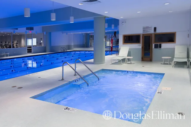 $950,000 | 235 East 40th Street, Unit 2C | Murray Hill