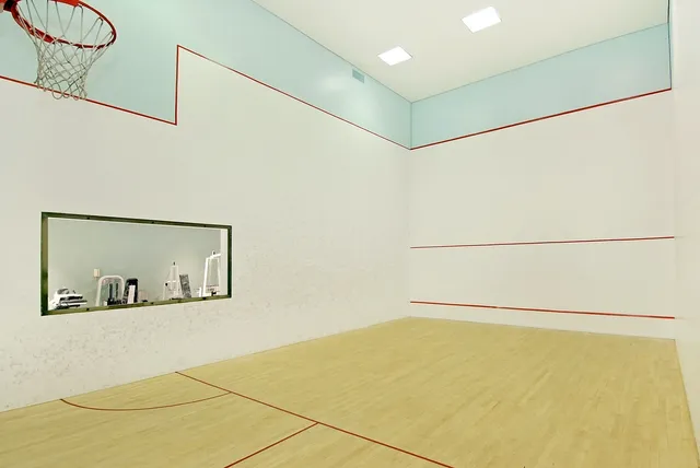 $950,000 | 235 East 40th Street, Unit 2C | Murray Hill