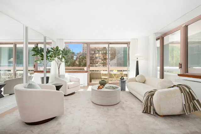 $950,000 | 235 East 40th Street, Unit 2C | Murray Hill